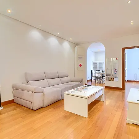 Ayuntamiento Cerca Del Casco Viejo & Parking