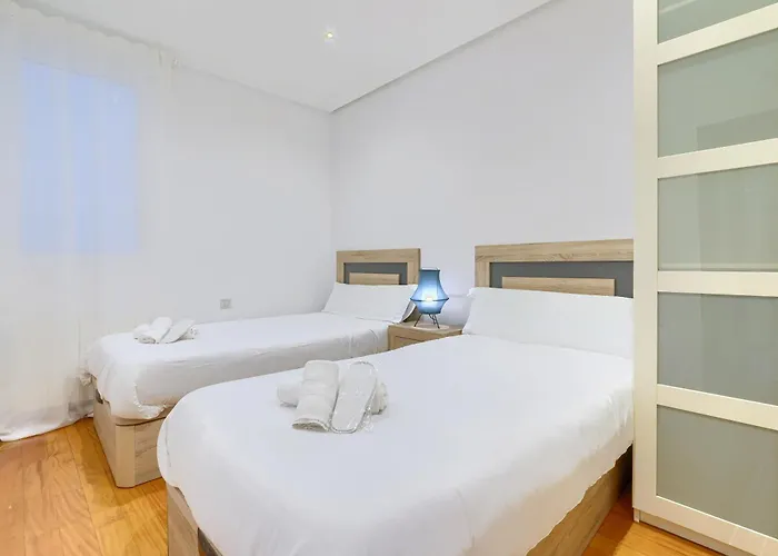 Διαμέρισμα Ayuntamiento Cerca Del Casco Viejo & Parking