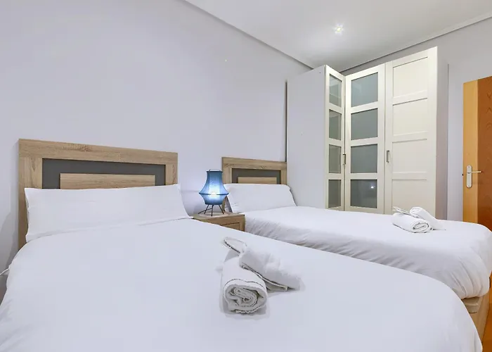 Ayuntamiento Cerca Del Casco Viejo & Parking شقة بلباو