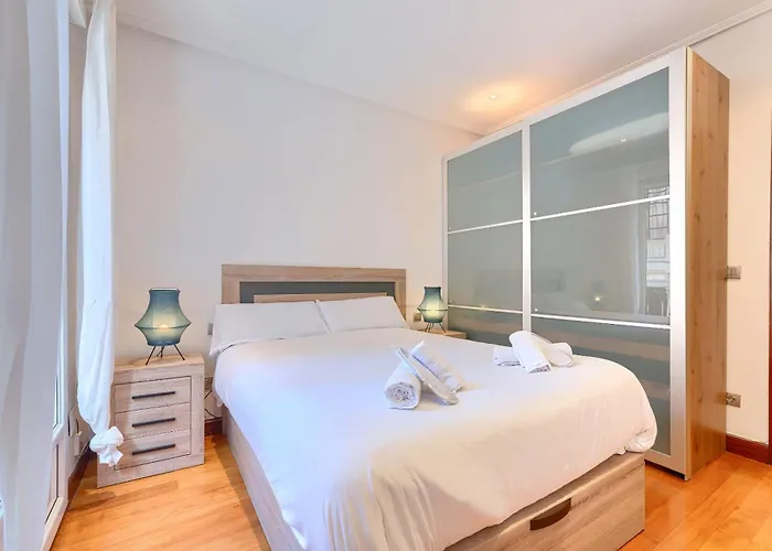 Ayuntamiento Cerca Del Casco Viejo & Parking شقة