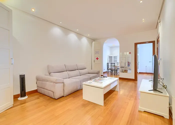 Ayuntamiento Cerca Del Casco Viejo & Parking