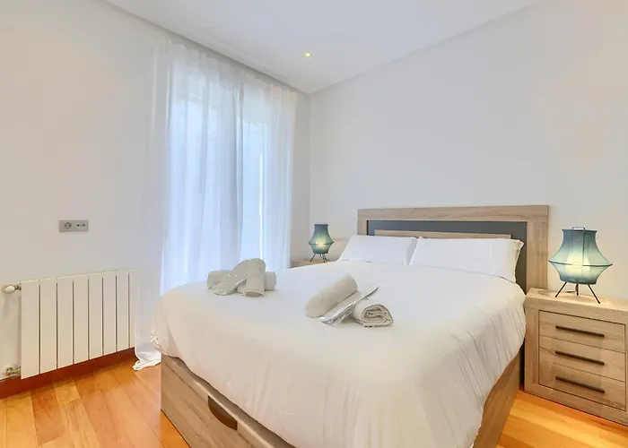 Ayuntamiento Cerca Del Casco Viejo & Parking Διαμέρισμα *