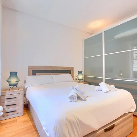 Ayuntamiento Cerca Del Casco Viejo & Parking 아파트